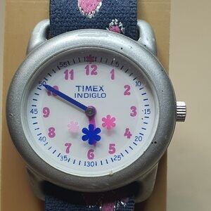 10/$20 Timex Kids Indiglo Silver/White Nylon Girl's Watch w/ Floral Print Band